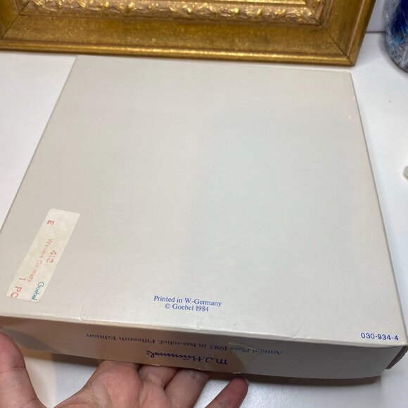 M.I. HUMMEL Goebel 15th ANNUAL PLATE 1985 CHICK GIRL #278 Excellent Condition - Picture 7 of 7